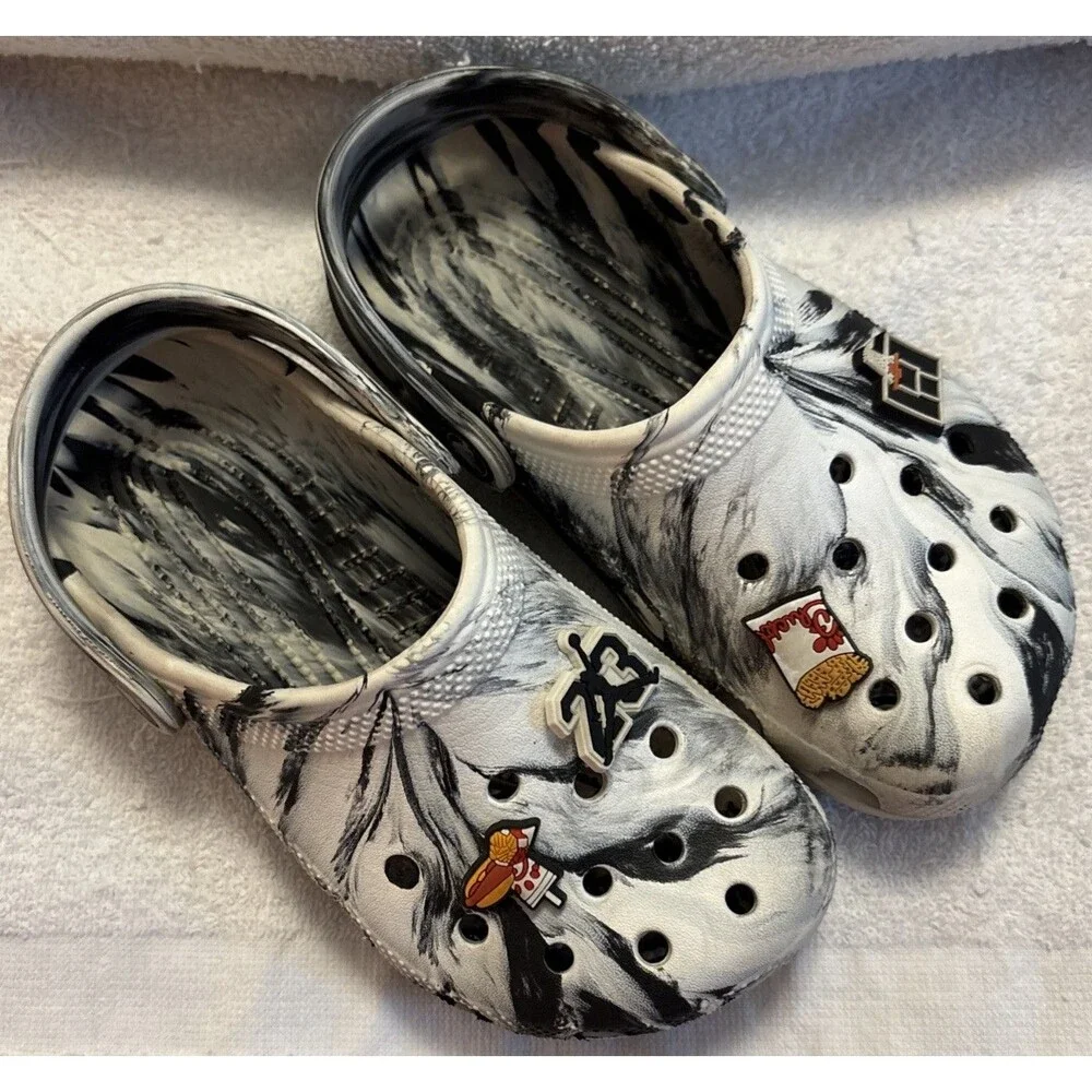 GUC Crocs Classic Marbled Clogs Black & White Colorway With Jibbitz Kids, Size 2